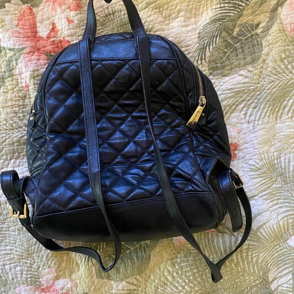 🌺SOLD🌺Michael Kors Rhea Leather BLACK Backpack - Picture 2 of 8